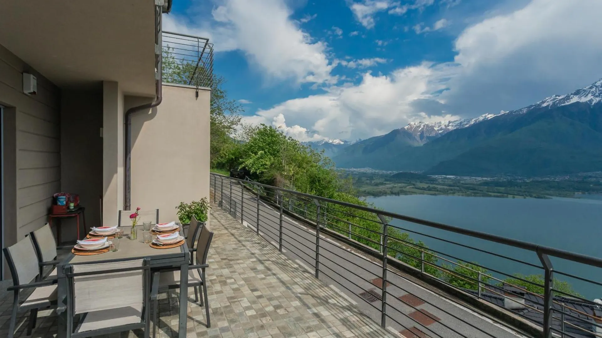 Apartman Blooms By The Lake By Rent All Como Gera Lario