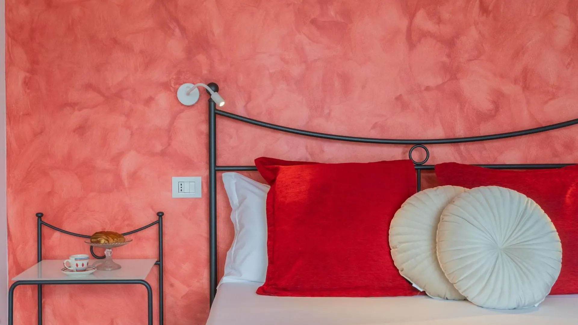 Apartman Blooms By The Lake By Rent All Como Gera Lario