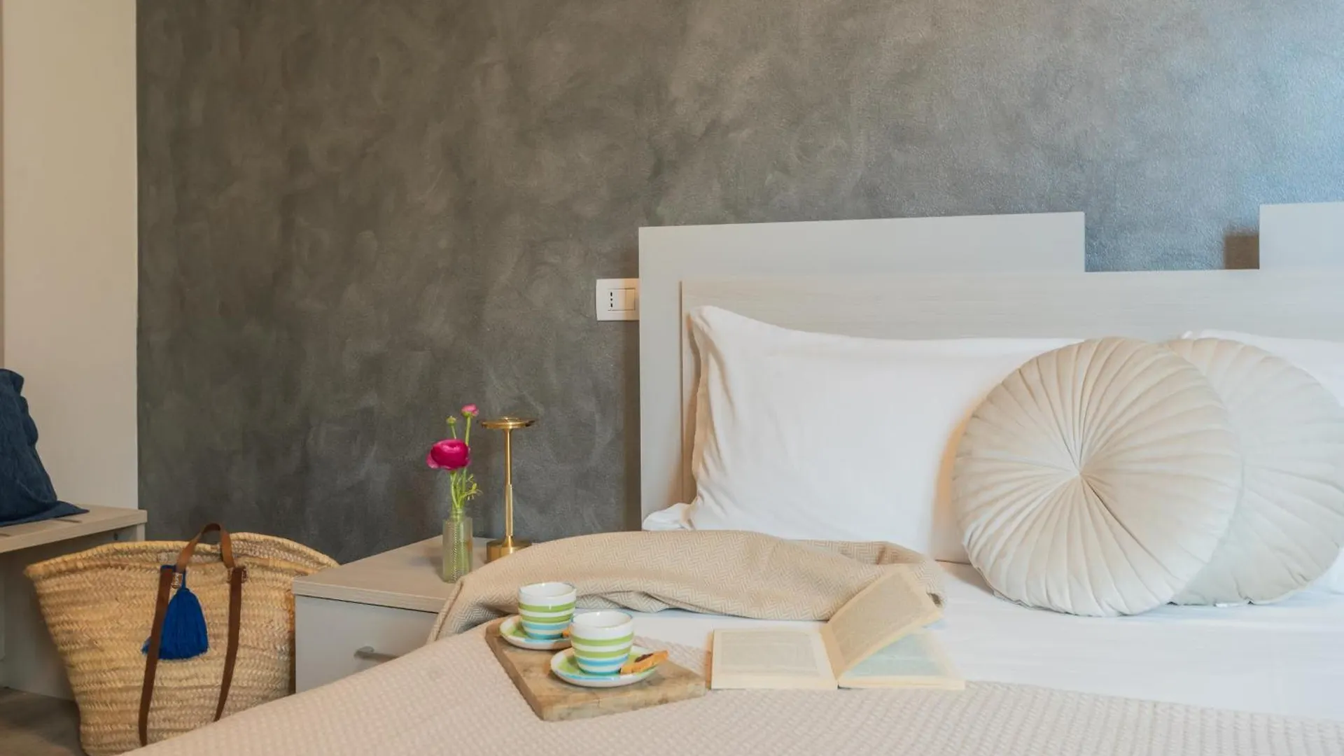 Blooms By The Lake By Rent All Como Gera Lario Apartman