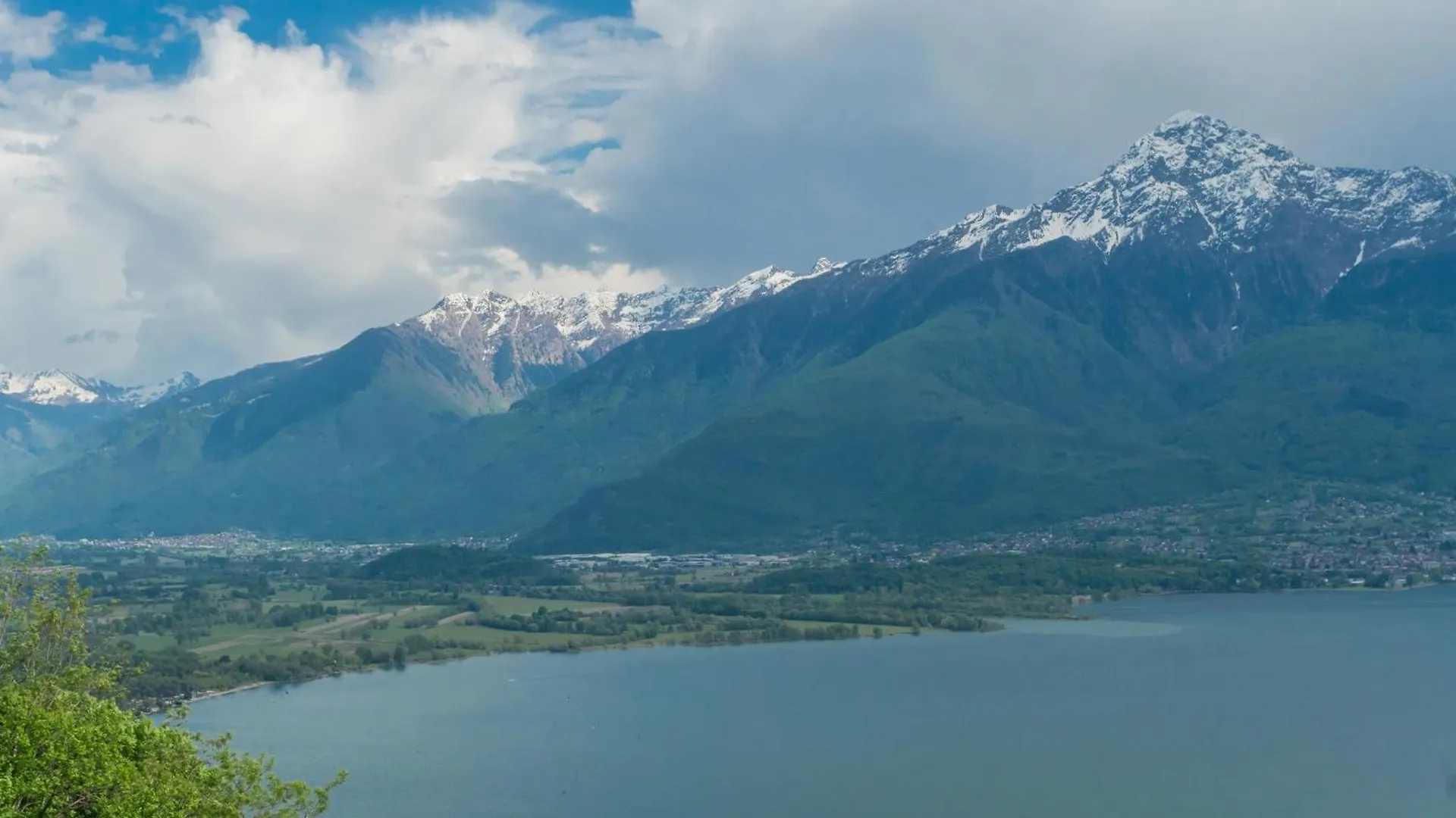 Blooms By The Lake By Rent All Como Gera Lario